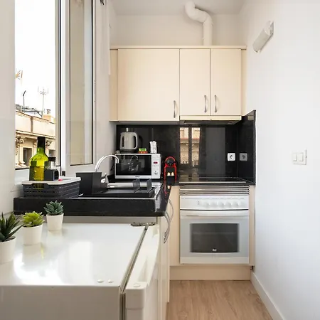 41 Apartment *